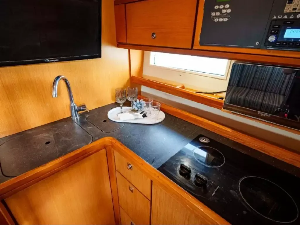 Bavaria S35 | Ambar 2