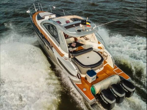 Bavaria S35 | Ambar 2