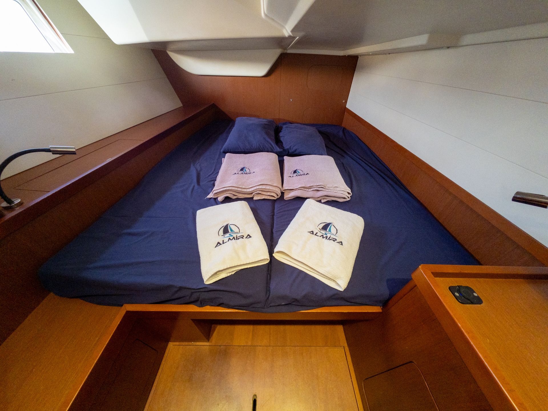 Beneteau Oceanis 48 | Athena
