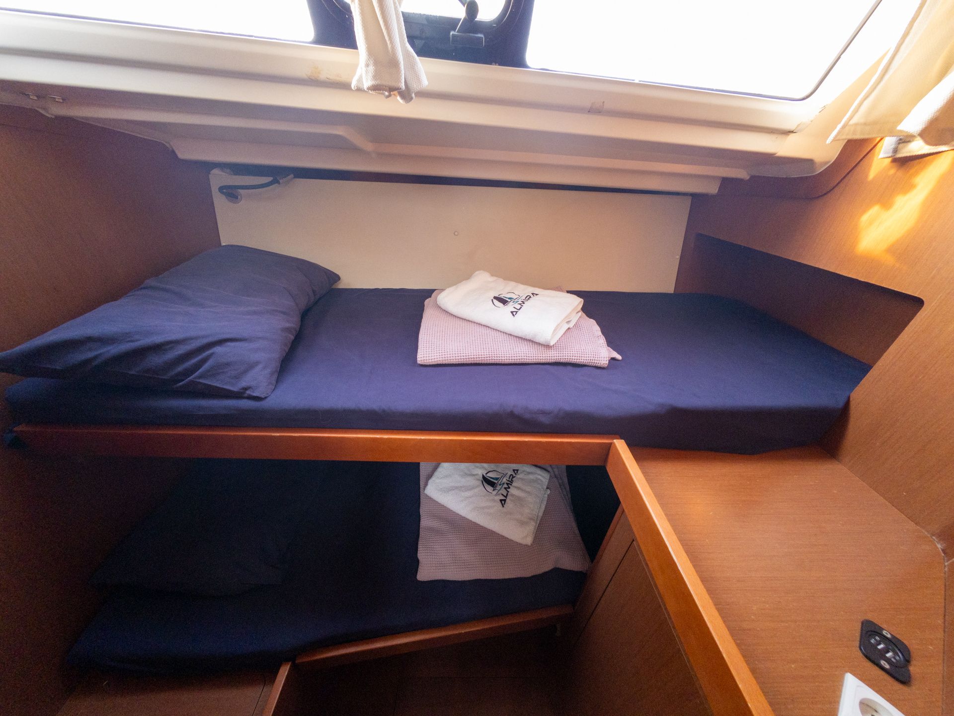 Beneteau Oceanis 48 | Athena