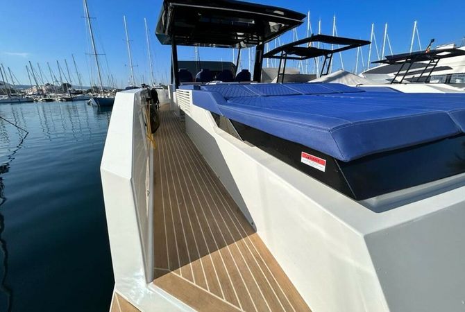 De Antonio D42 Open | Mantis