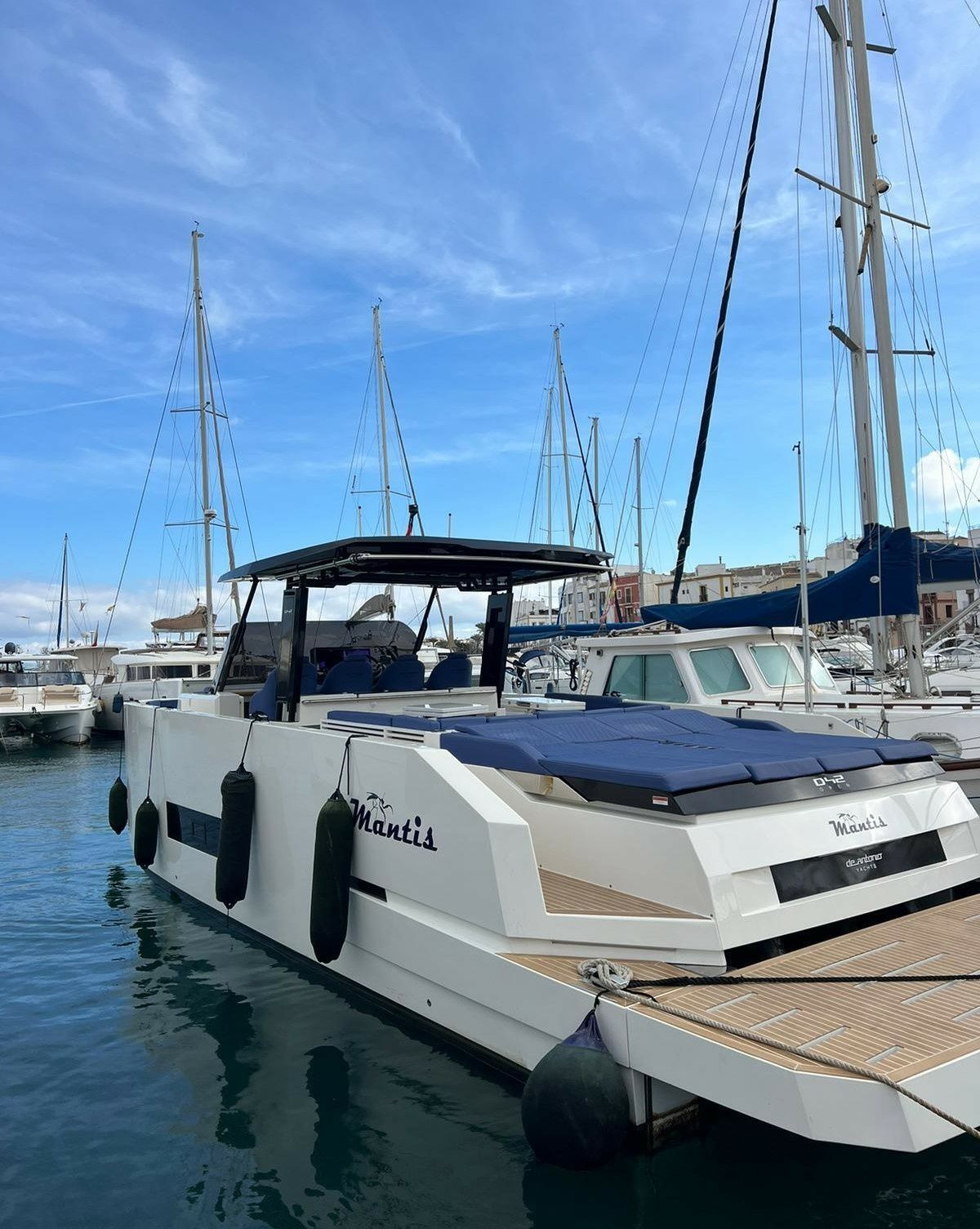 De Antonio D42 Open | Mantis