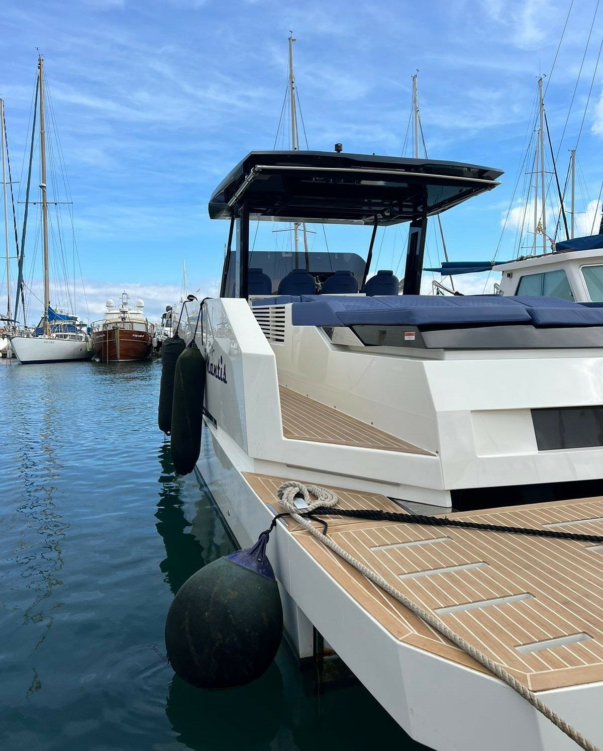 De Antonio D42 Open | Mantis