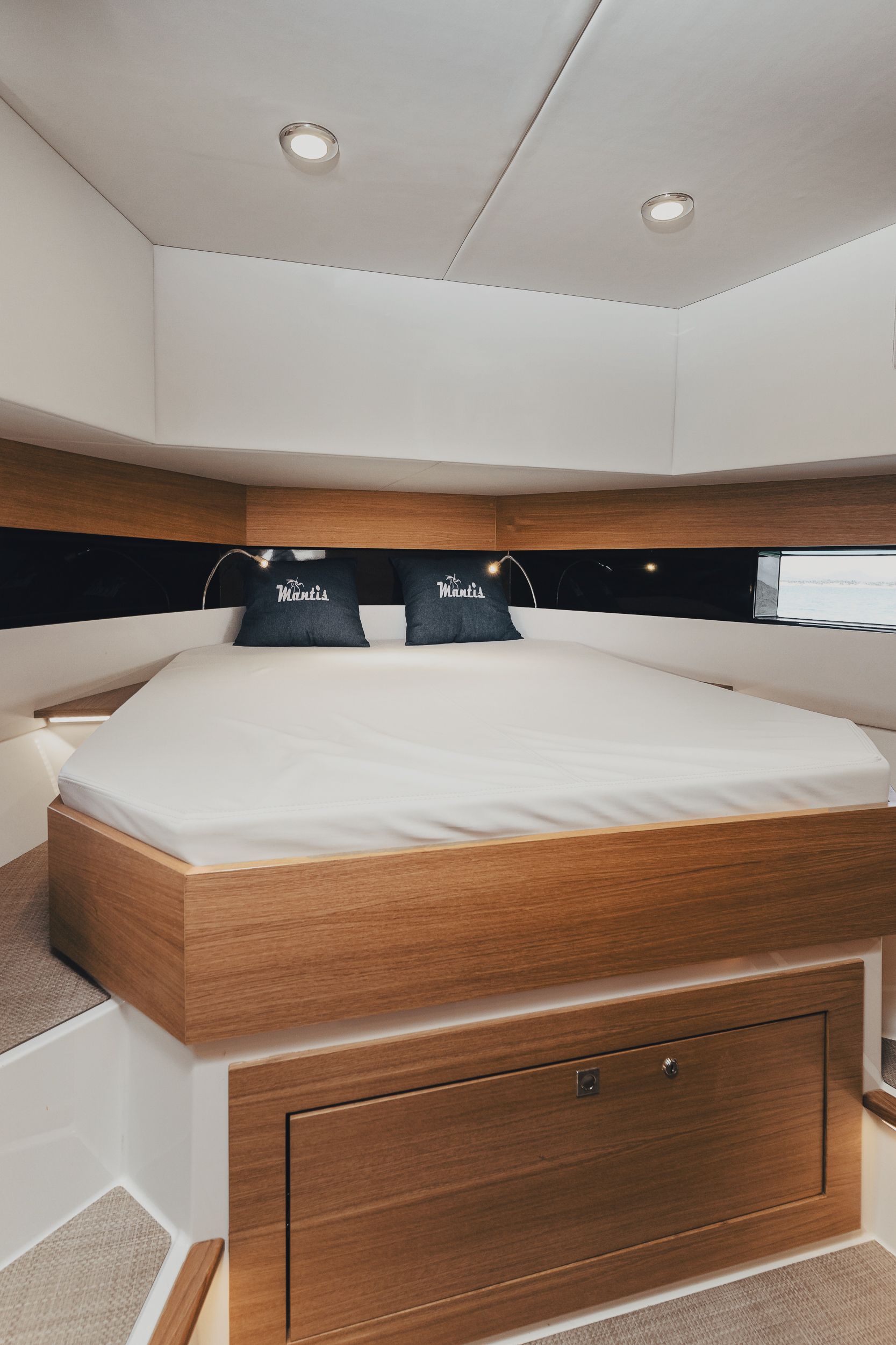 De Antonio D42 Open | Mantis