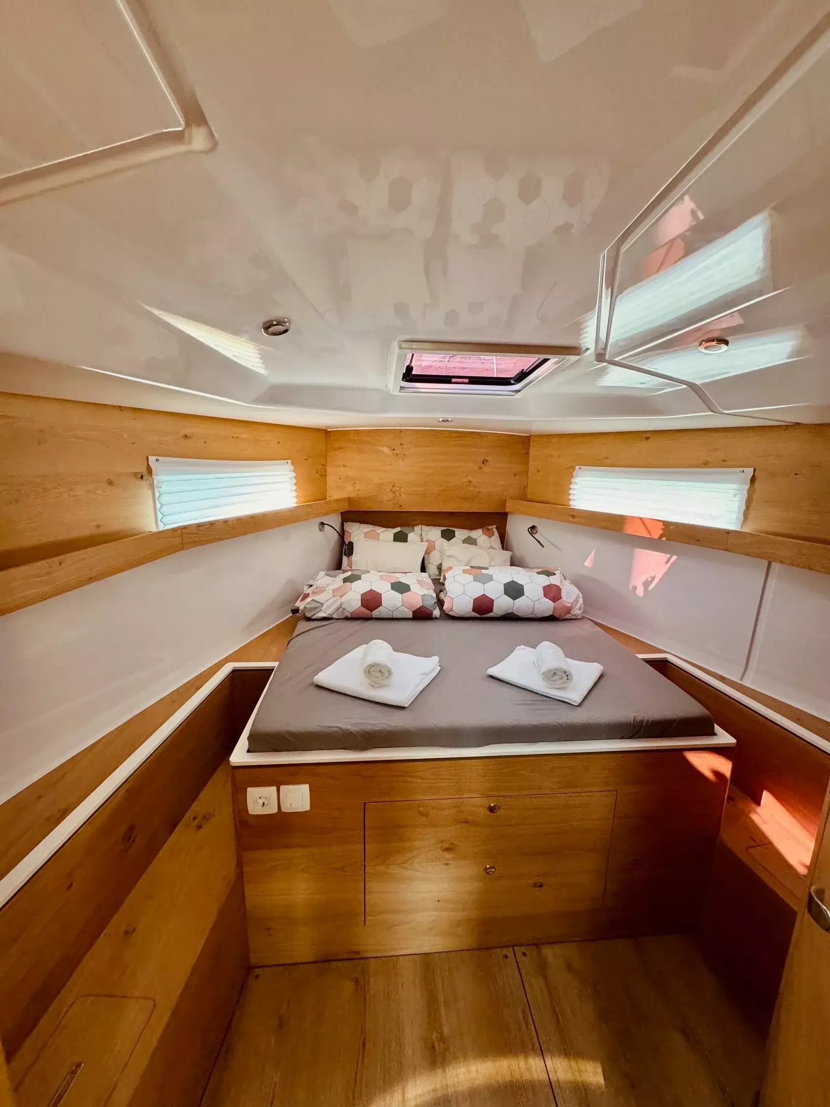 Elan Impression 43 | Skyline