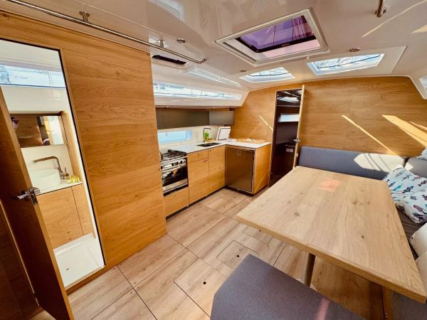 Elan Impression 43 | Skyline