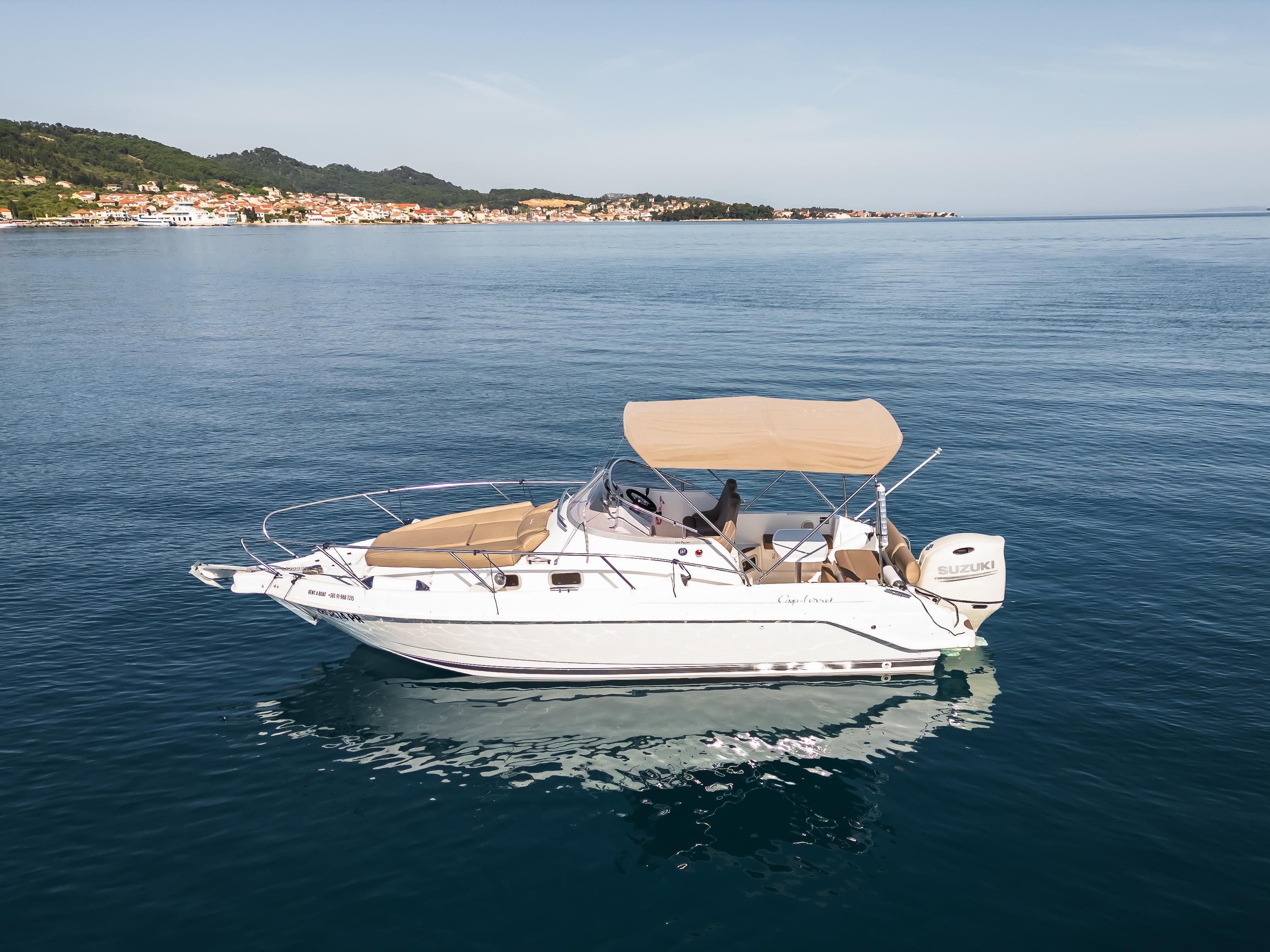 B2 Marine Cap Ferret 752 Cruiser | August