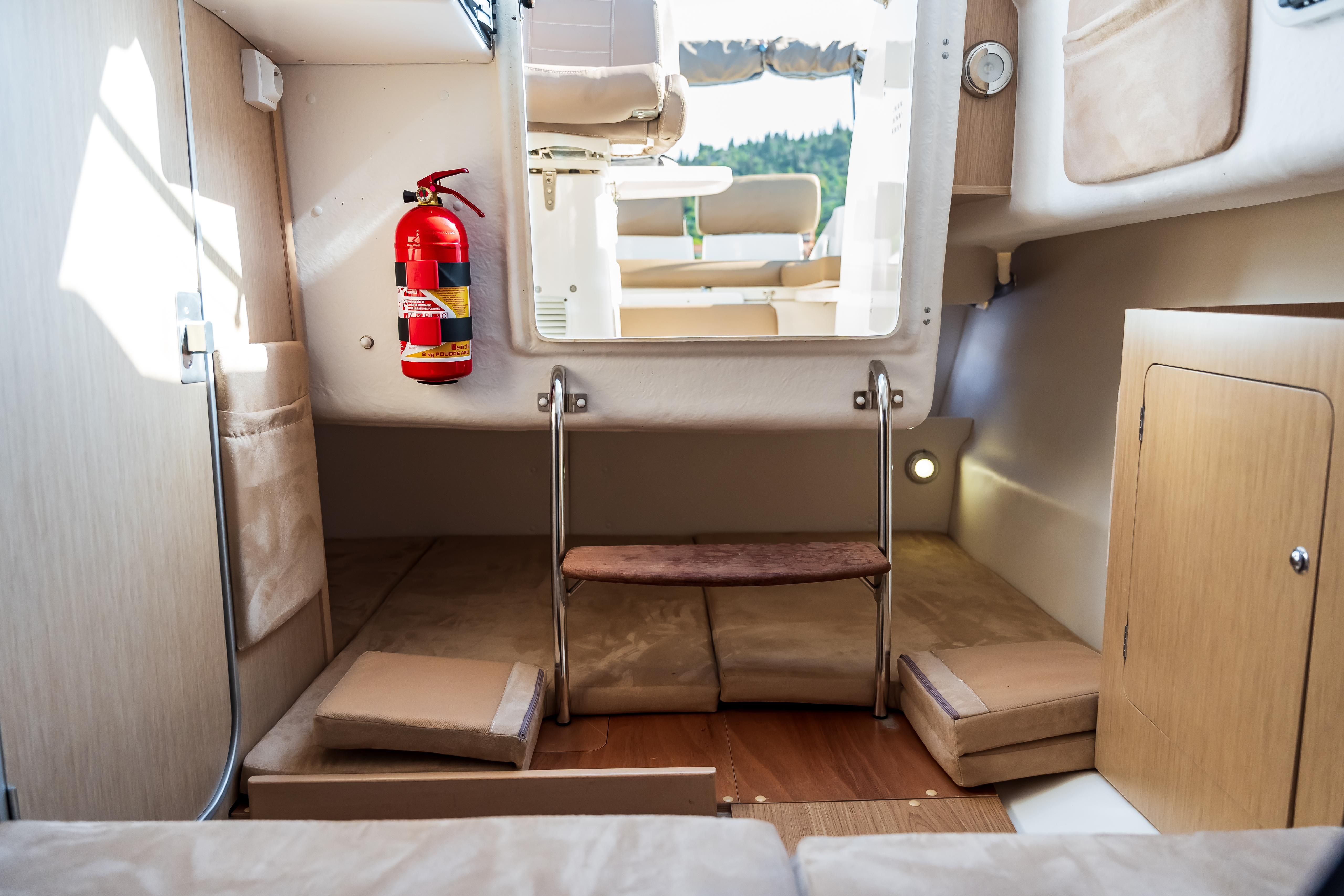 B2 Marine Cap Ferret 752 Cruiser | August