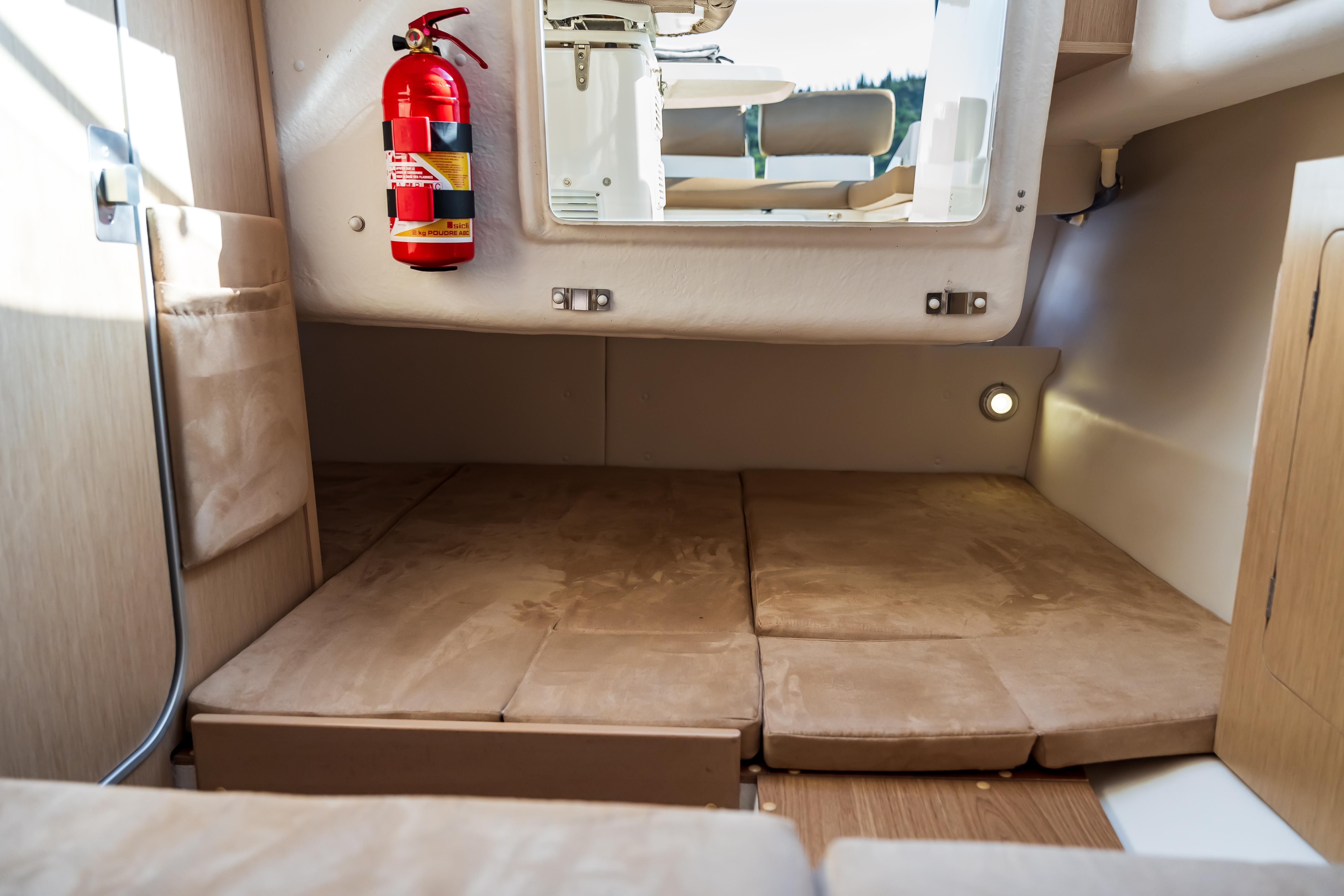 B2 Marine Cap Ferret 752 Cruiser | August