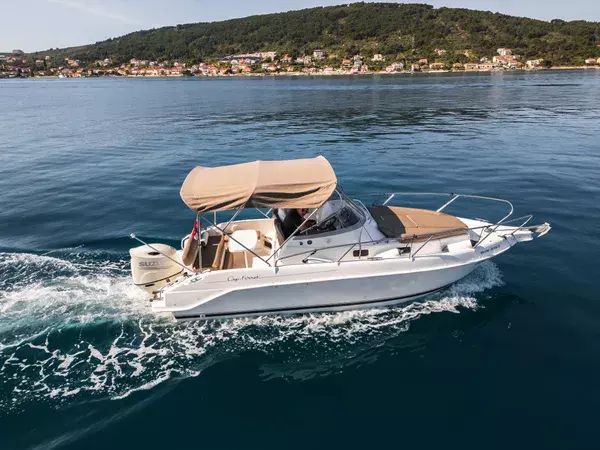 B2 Marine Cap Ferret 752 Cruiser | August