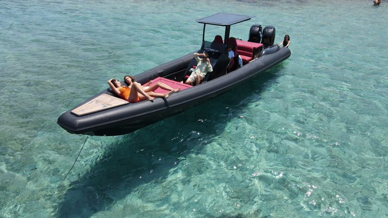 Technohull 999 | Escape