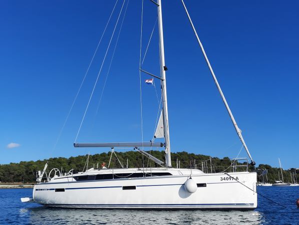 Bavaria Cruiser 37 | Jozi