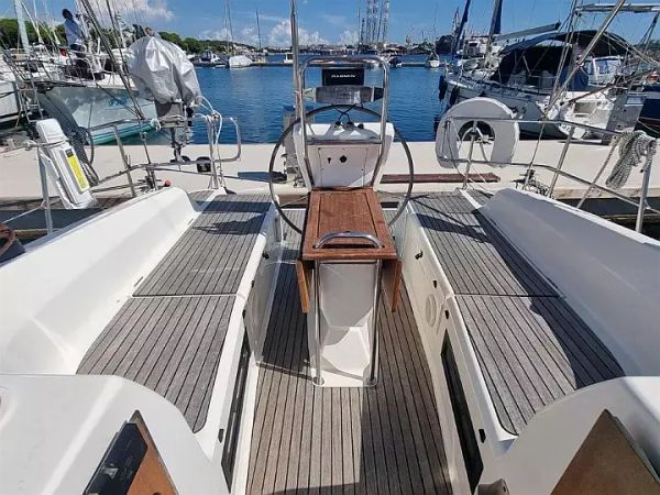 Bavaria Cruiser 36 | Eleven
