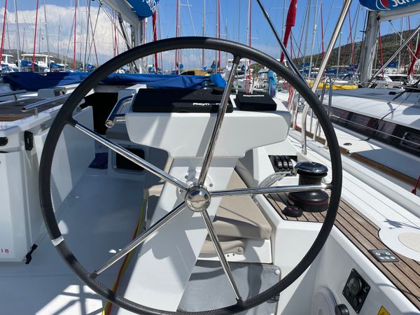 Beneteau Oceanis 51 | Sunsail 23