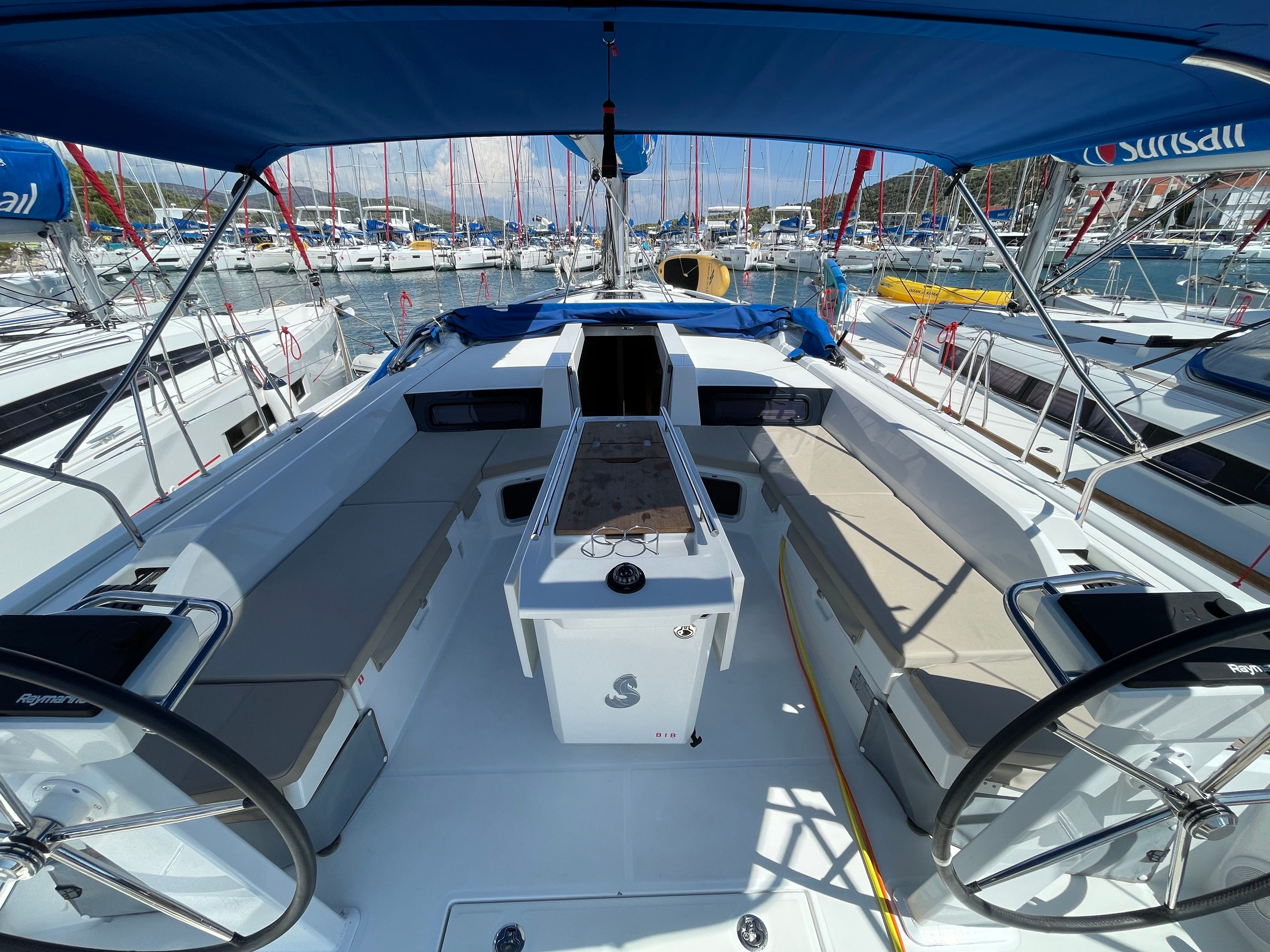 Beneteau Oceanis 51 | Sunsail 23