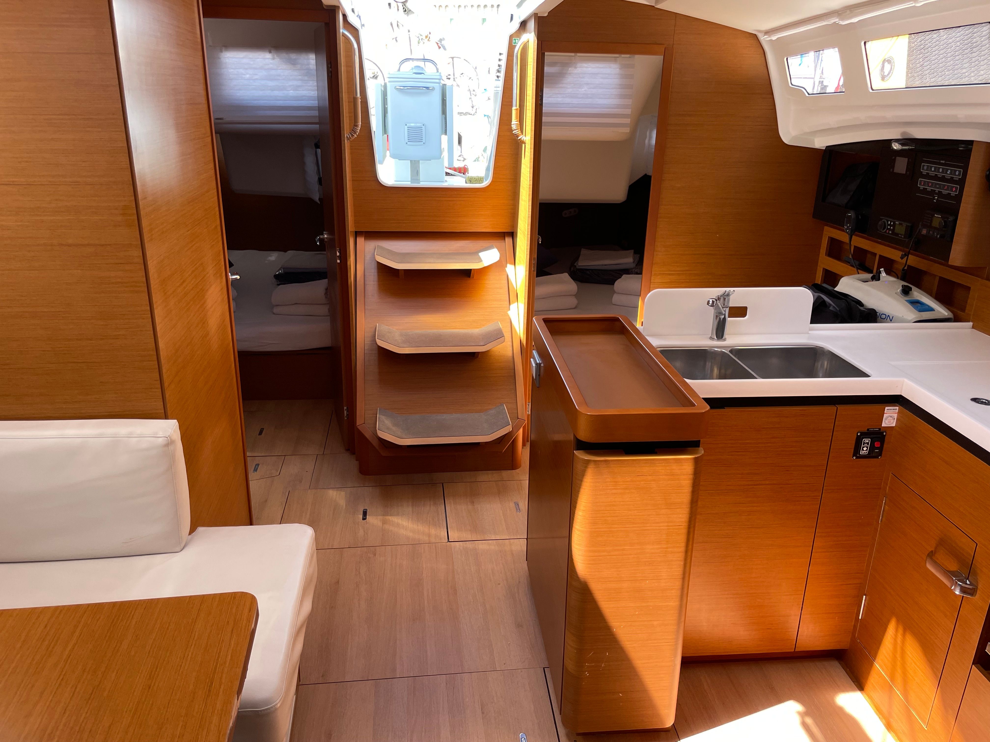 Jeanneau Sun Odyssey 410 | Sunsail 23