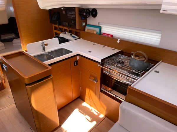 Jeanneau Sun Odyssey 410 | Sunsail 23