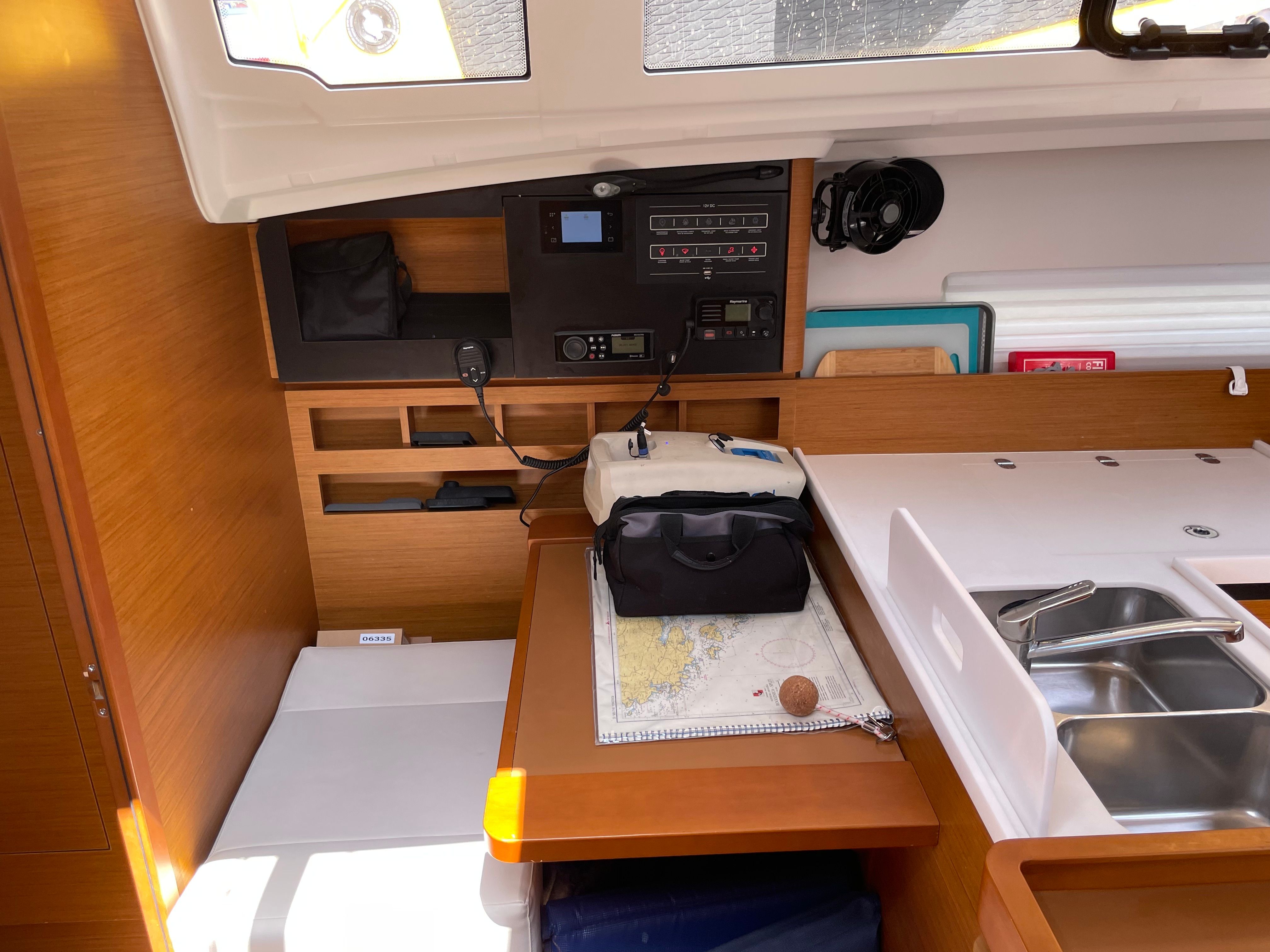 Jeanneau Sun Odyssey 410 | Sunsail 23