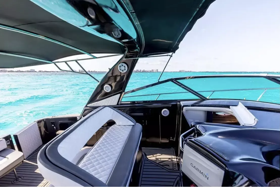 Sea Ray 43 | Mia