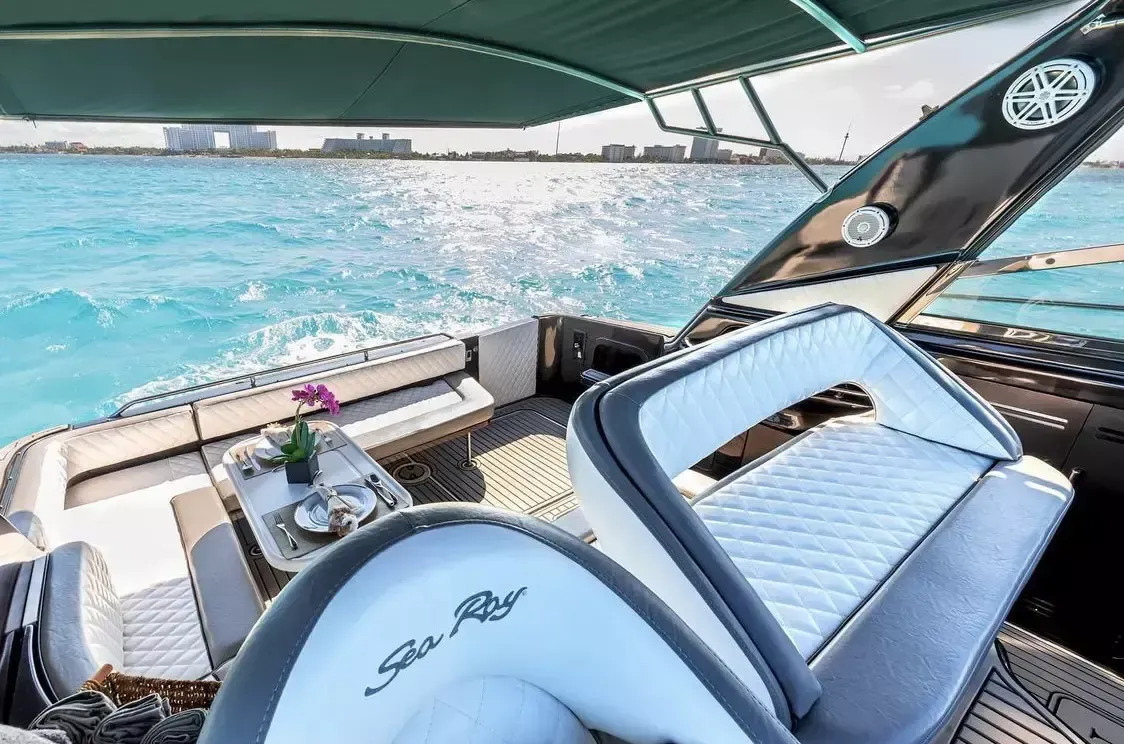 Sea Ray 43 | Mia