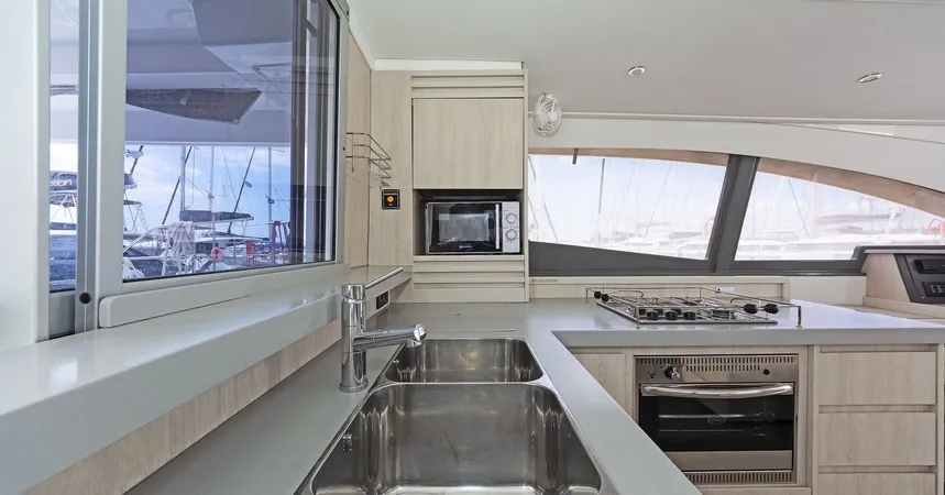 Leopard 48 | Satisfaction11