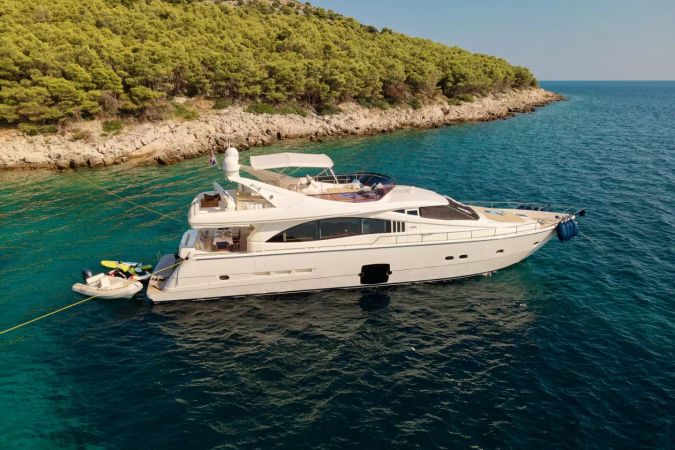 Ferretti 731 | Stella d'Oro