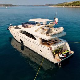 Ferretti 731 | Stella d'Oro