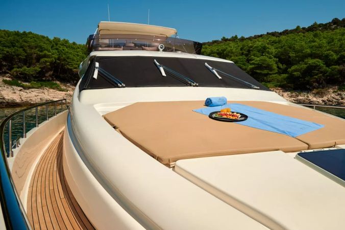 Ferretti 731 | Stella d'Oro