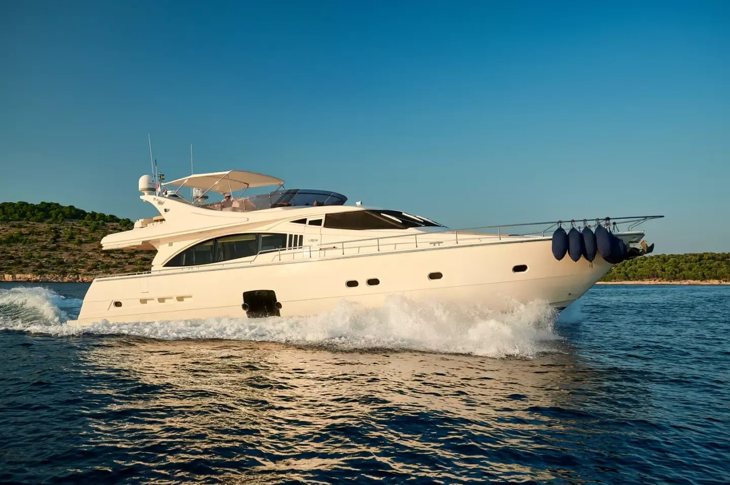 Ferretti 731 | Stella d'Oro