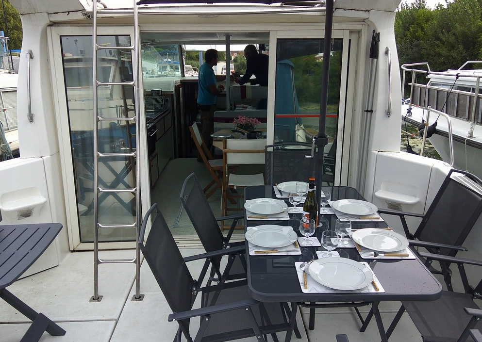 Nicols Sedan 1310 | Blue Note