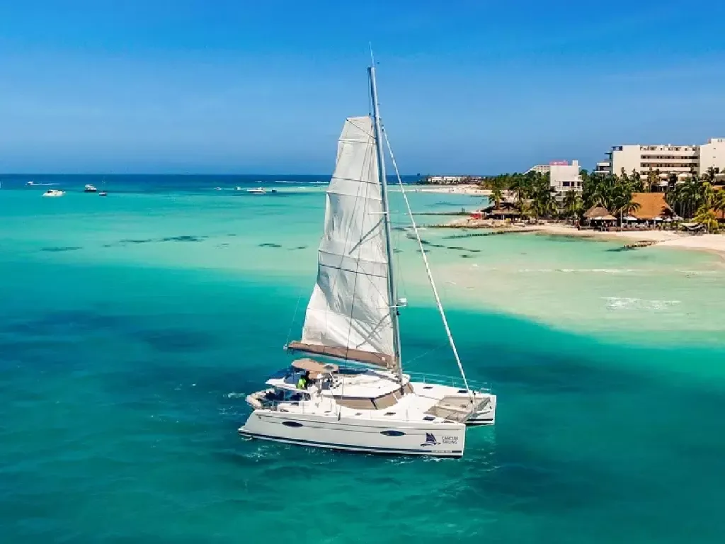 Fountaine Pajot Helia 44 | Gypse