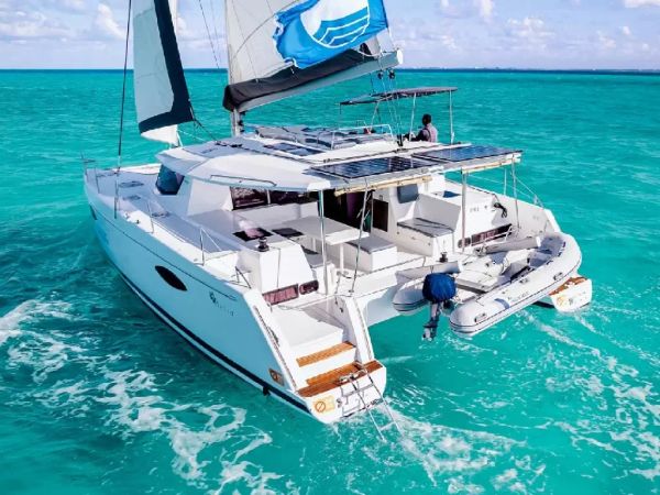 Fountaine Pajot Helia 44 | Gypse
