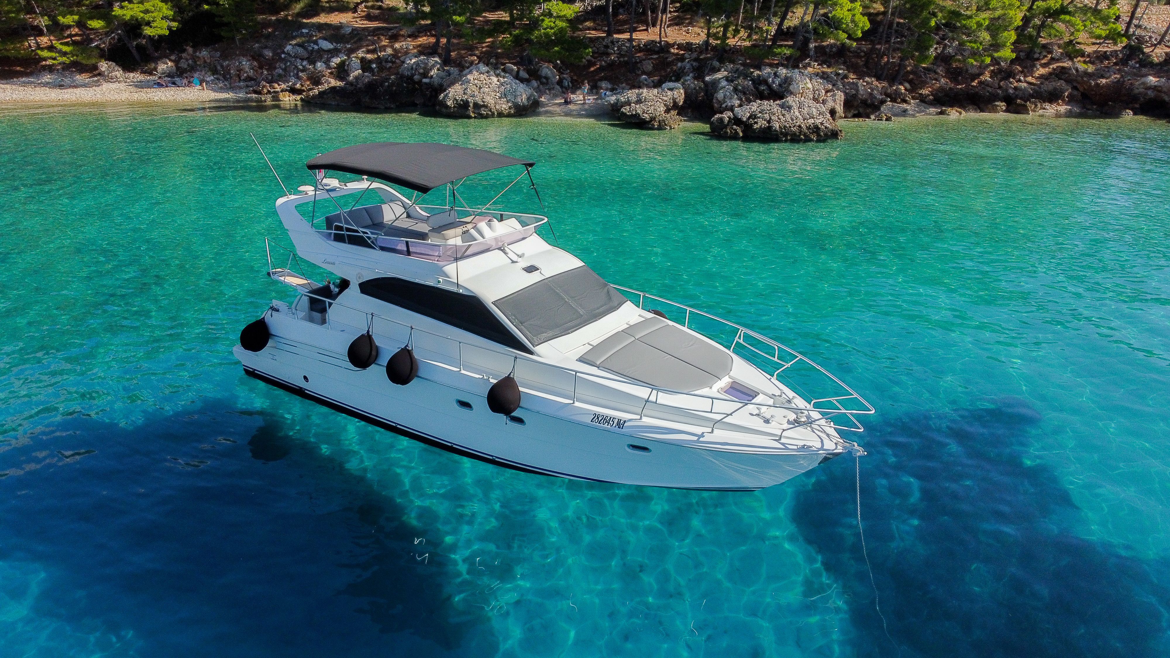 Levante 43 Fly | Alex