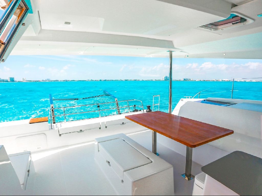 Fountaine Pajot Tanna 47 | Victoria