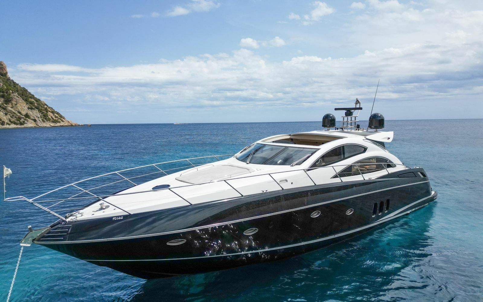 Sunseeker Predator 62 | Shadow