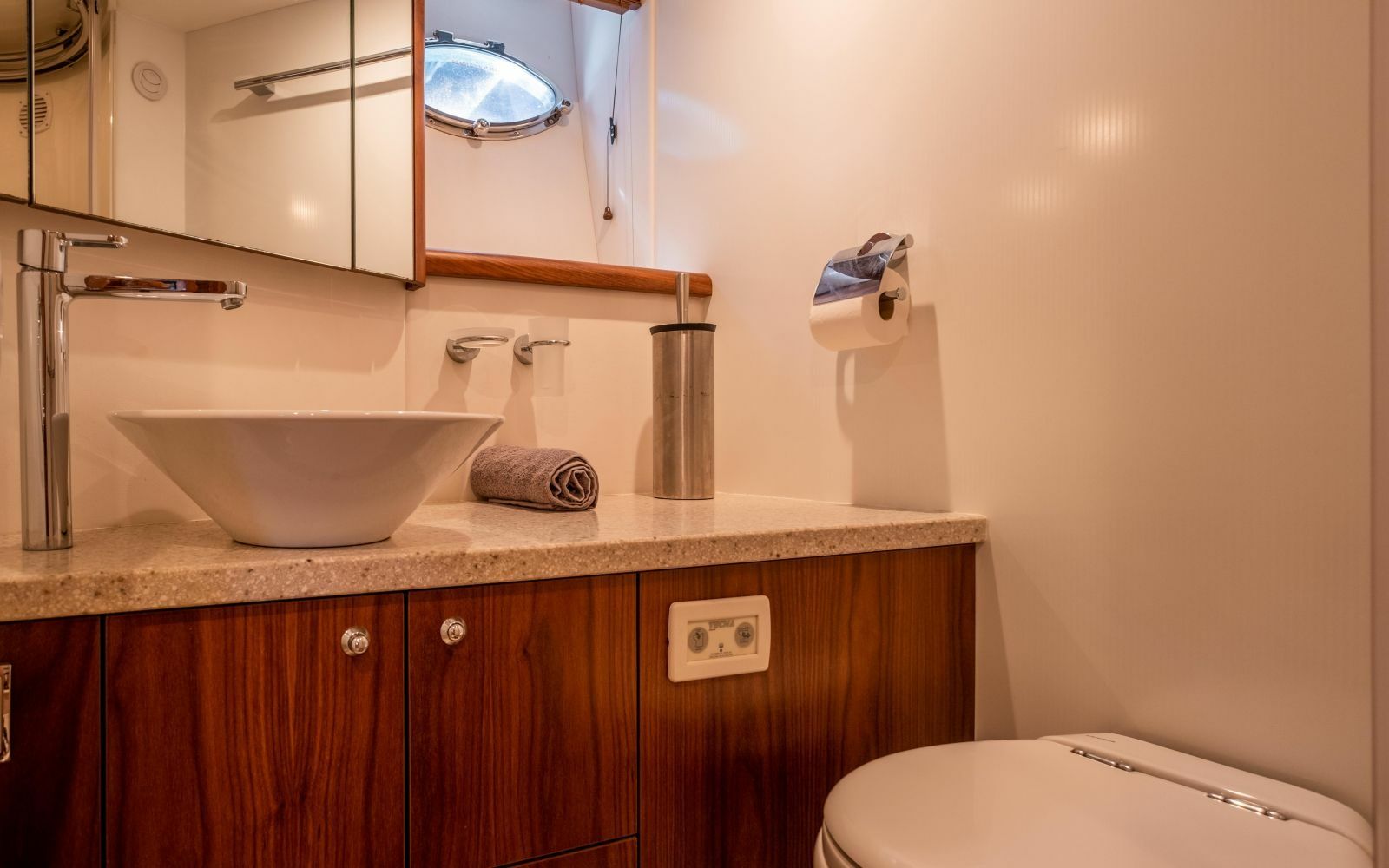 Sunseeker Predator 62 | Shadow