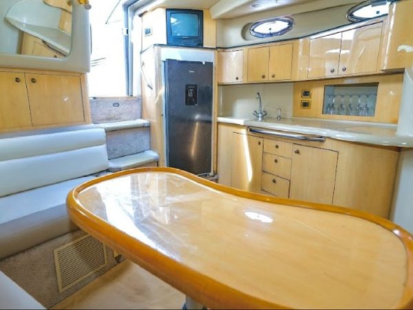 Sea Ray 420 Sundancer | At the Moment