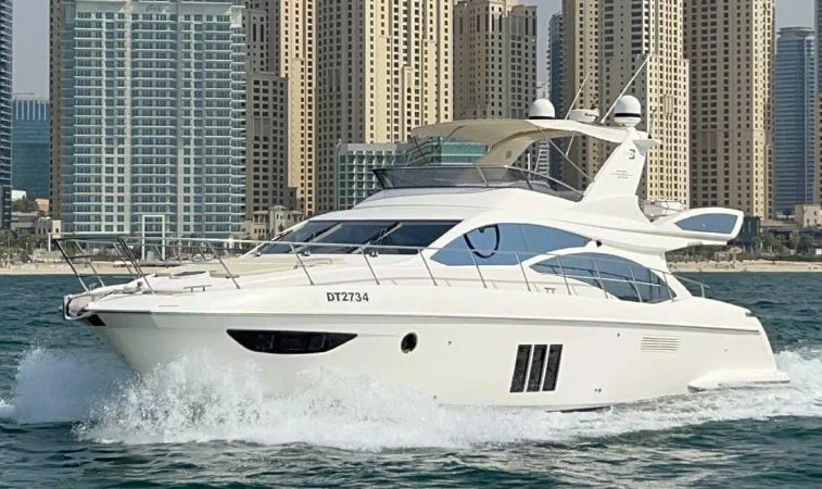 Azimut 58 | Friends