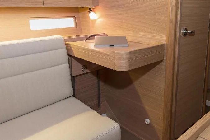 Dufour 350 | Spinaker