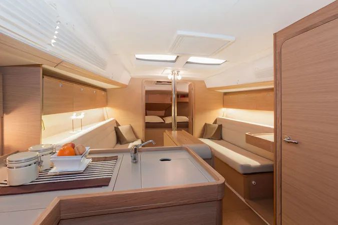 Dufour 350 | Spinaker