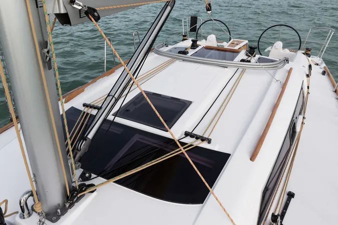 Dufour 350 | Spinaker