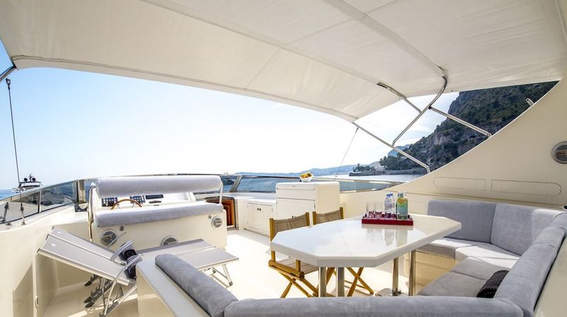 Falcon 86 | Lady Maureen