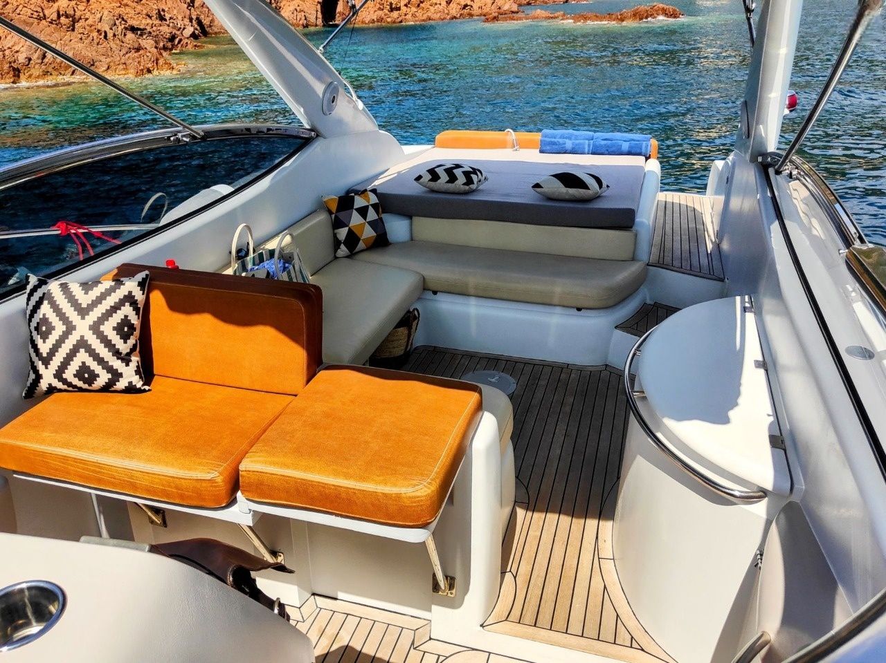 Sunseeker Superhawk 48 | Papakeecha