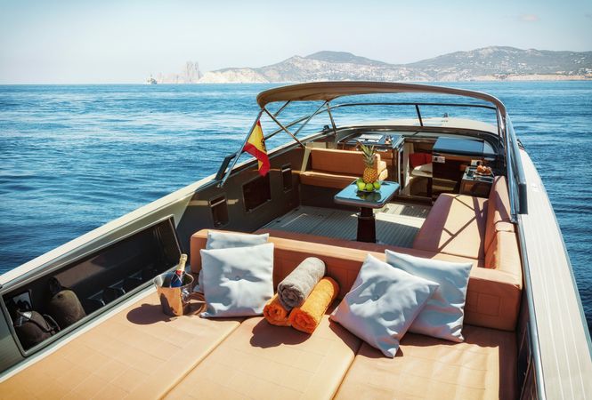 Van Dutch 40 | Majestic