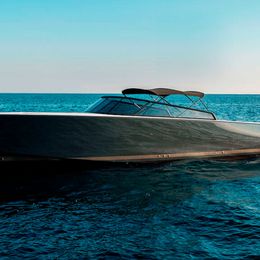 Van Dutch 40 | Majestic