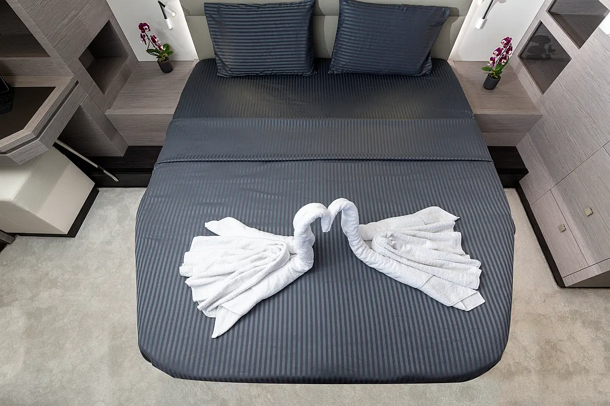 Fountaine Pajot MY6 | EMY6