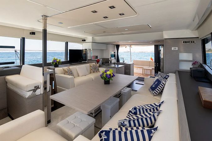 Fountaine Pajot MY6 | EMY6