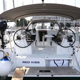 Jeanneau Sun Odyssey 380 | Red Kiss