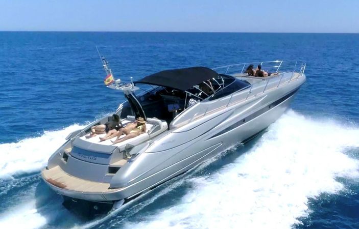 Riva 52 | Invictus