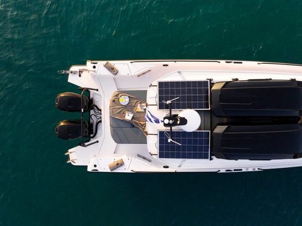 Axopar 37 XC | Character